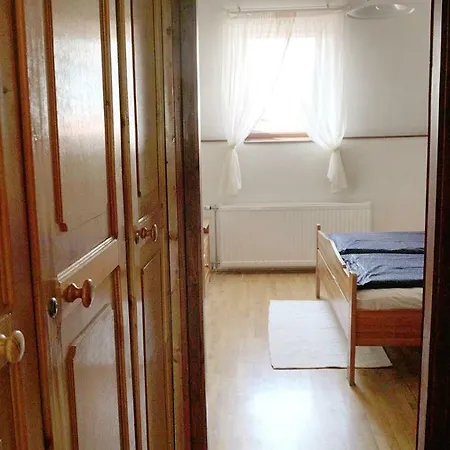 Konukevi Szent Gyorgy Apartman Light *