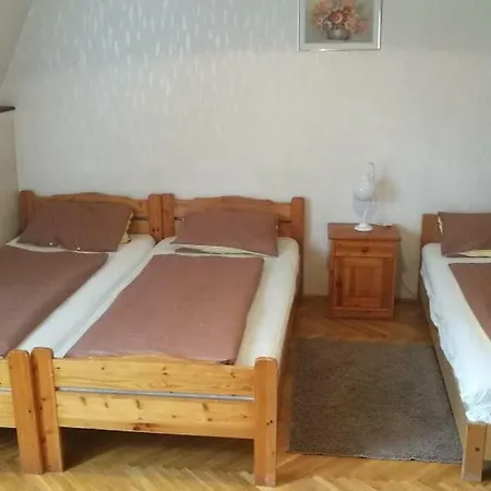 Szent Gyorgy Apartman Light Maison d'hôtes *